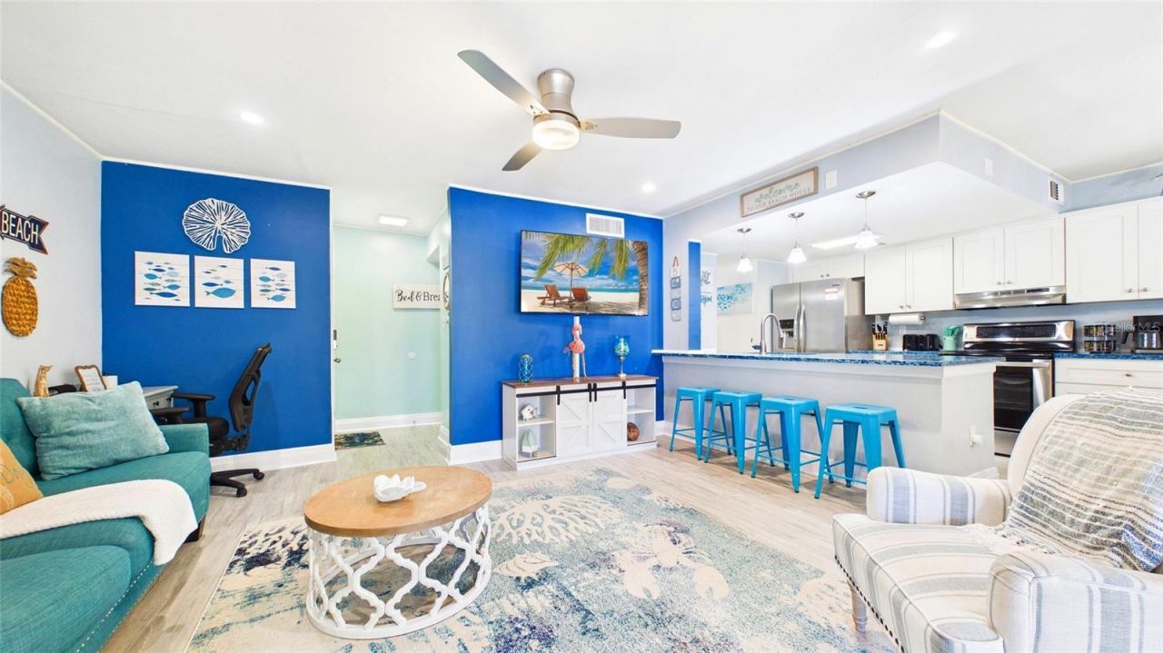 3675 41st Way S, Unit K, Saint Petersburg, FL 33711 Photo