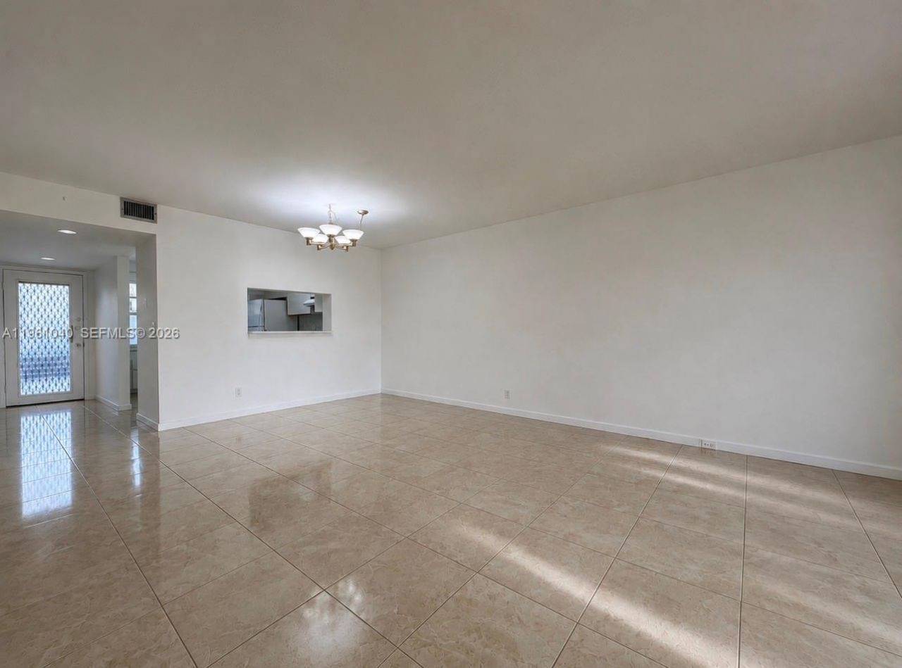 100 SW 130th Ter, Unit 109C, Pembroke Pines, FL 33027 Photo