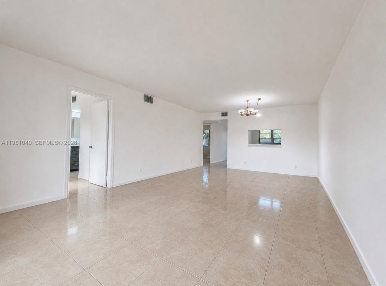 100 SW 130th Ter, Unit 109C, Pembroke Pines, FL 33027 Photo