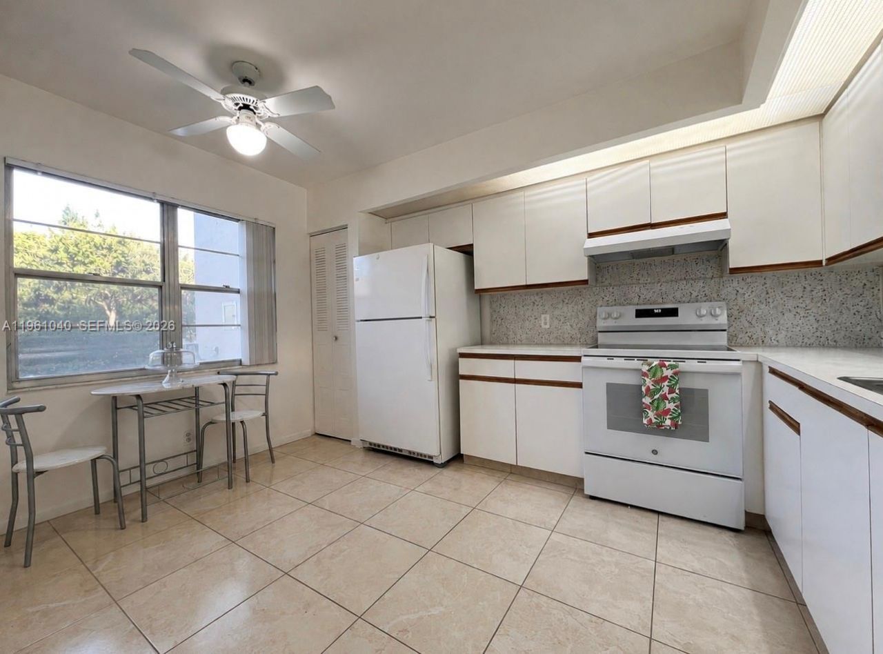 100 SW 130th Ter, Unit 109C, Pembroke Pines, FL 33027 Photo