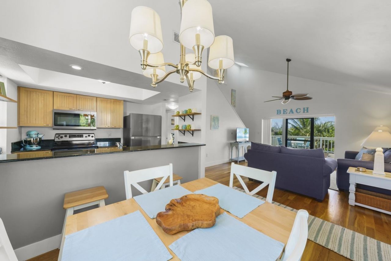 984 Greenwood Ct S, Sanibel, FL 33957 Photo