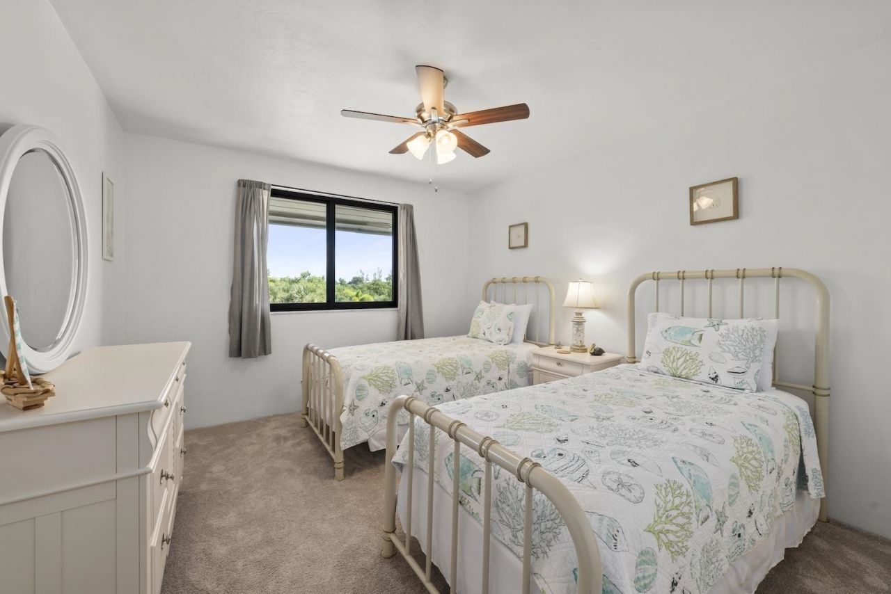 984 Greenwood Ct S, Sanibel, FL 33957 Photo