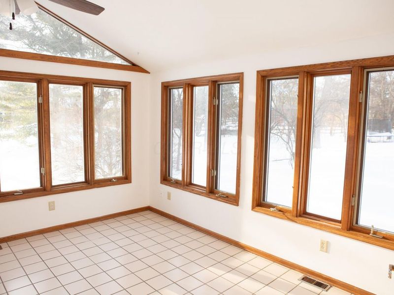 7081 Wendy Trail Lane, Dublin, OH 43017 Photo 9