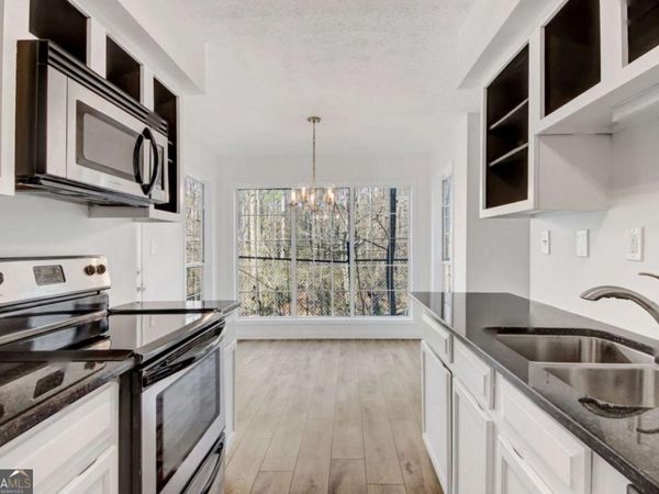 702 Glenleaf Drive, Peachtree Corners, GA 30092
