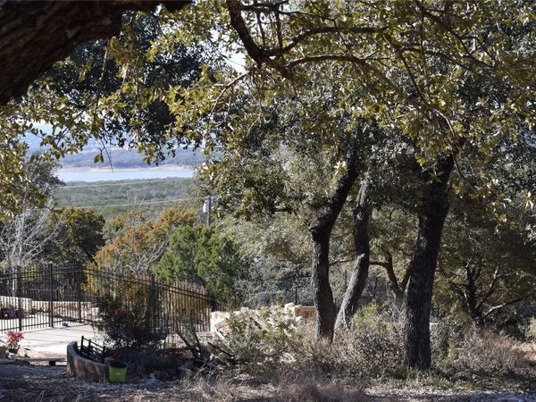 21719 Sierra TRL, Lago Vista, TX 78645