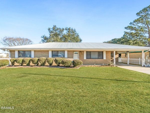 118 Cypress Island Highway, St. Martinville, LA 70582