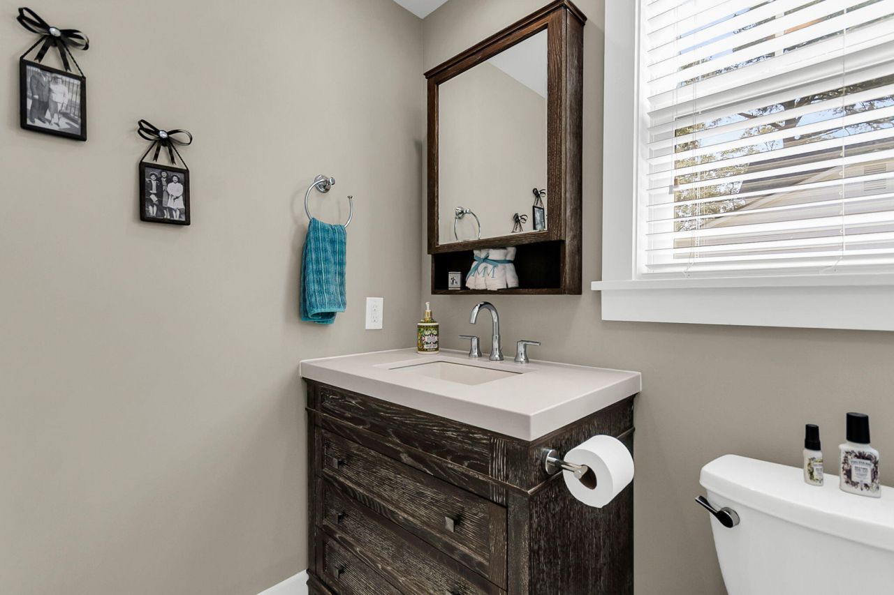 211 E Richardson Avenue Photo 13