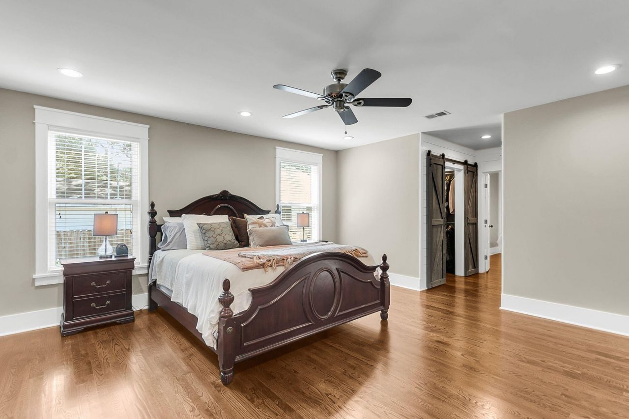 211 E Richardson Avenue Photo 28