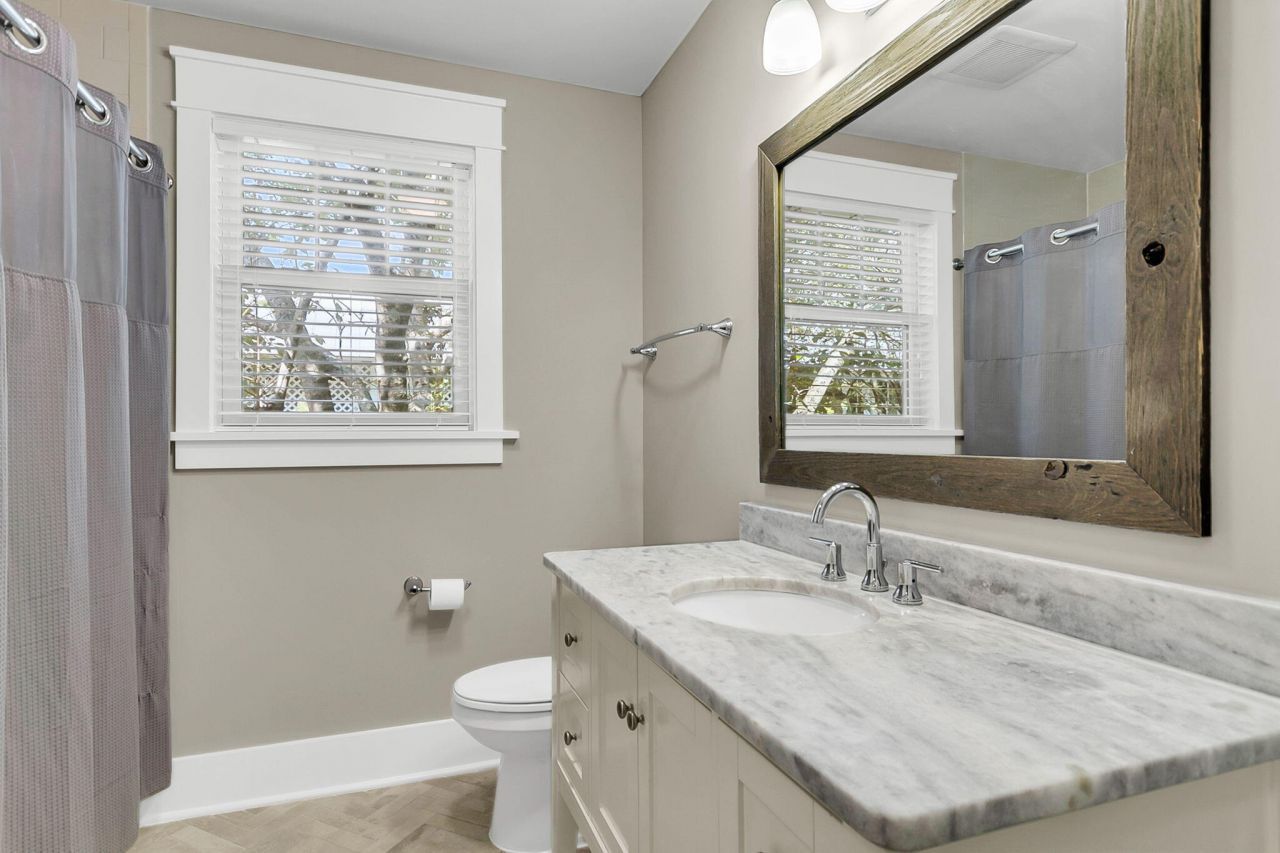 211 E Richardson Avenue Photo 45