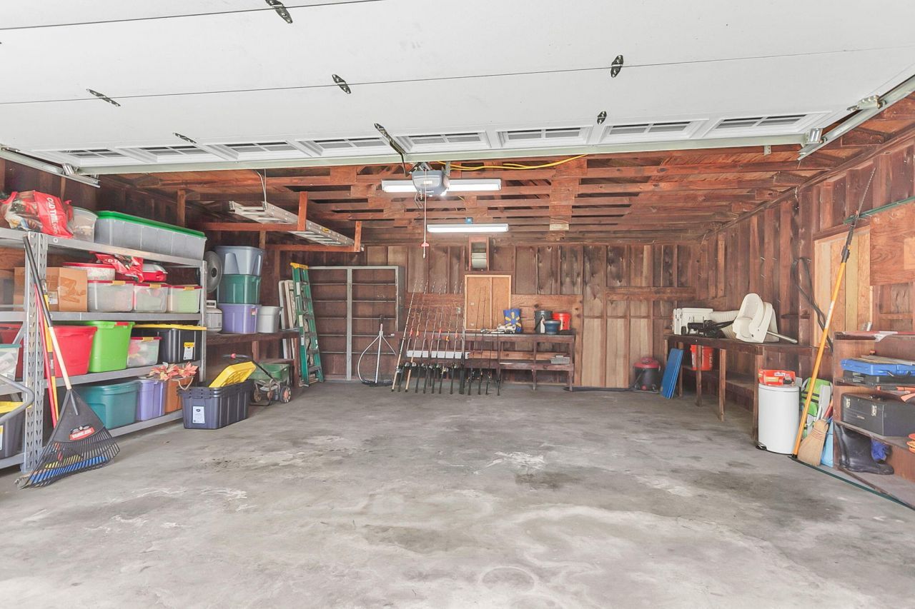 211 E Richardson Avenue Photo 55