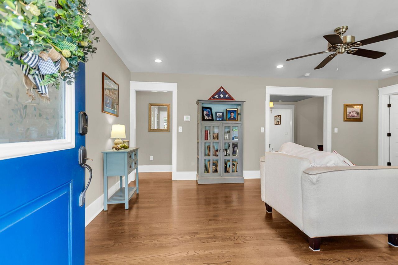 211 E Richardson Avenue Photo 7