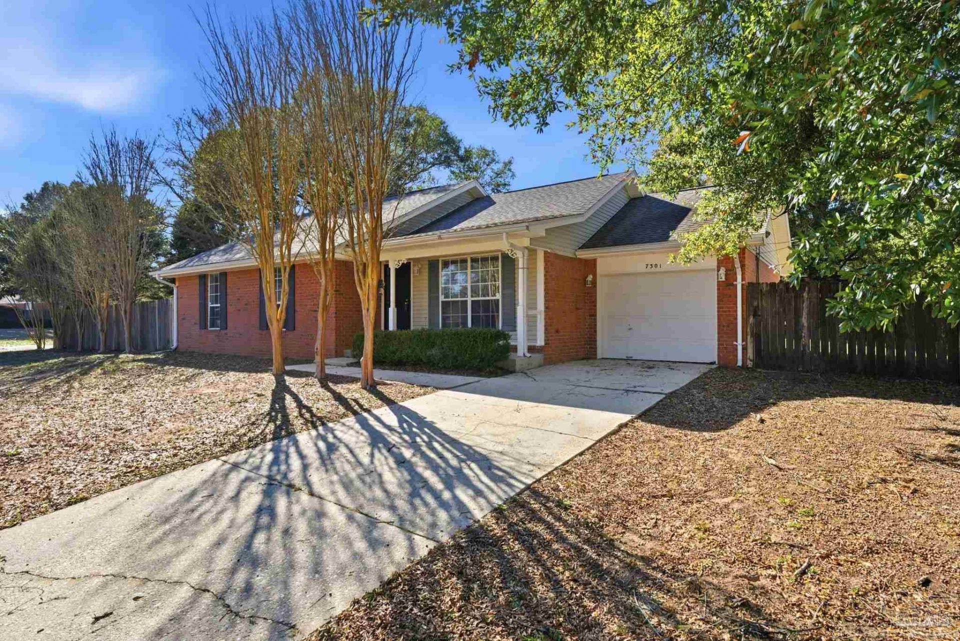 7301 Copter Ln, Milton, FL 32570 Main Photo