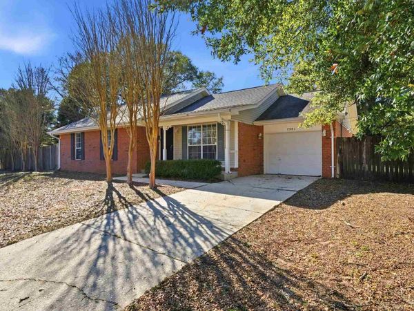 7301 Copter Ln, Milton, FL 32570