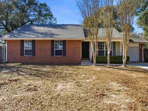 7301 Copter Ln, Milton, FL 32570