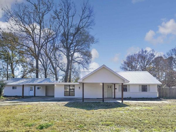 10940 Black Oak Dr, Baton Rouge, LA 70815