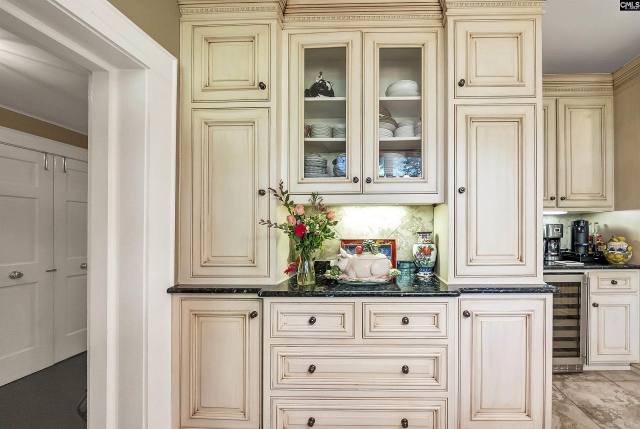 121 Saluda Avenue  Photo 36