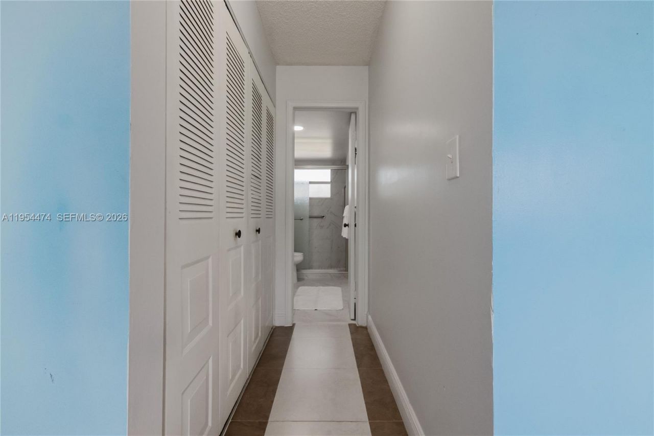 9441 Sunrise Lakes Blvd , Unit 310, Sunrise, FL 33322 Photo