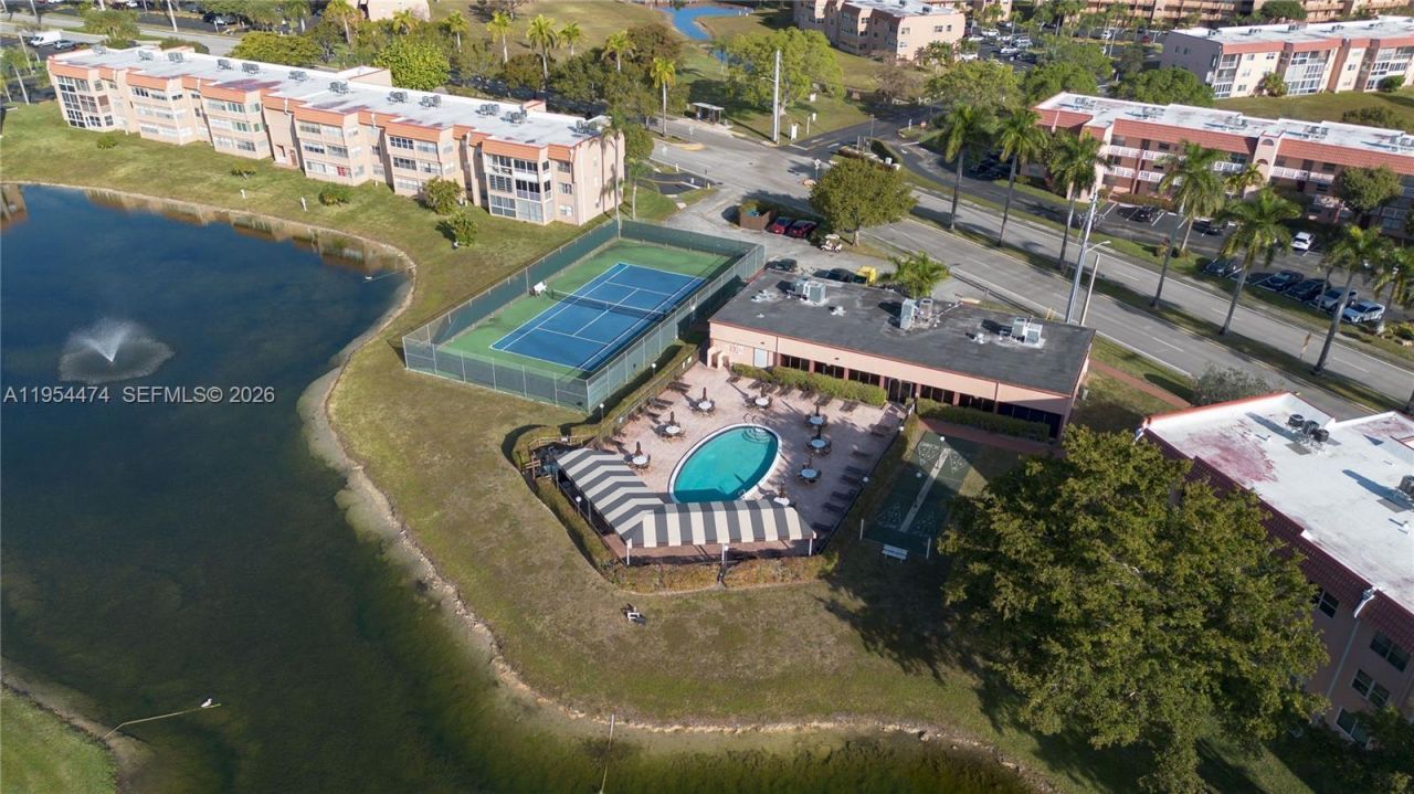 9441 Sunrise Lakes Blvd , Unit 310, Sunrise, FL 33322 Photo