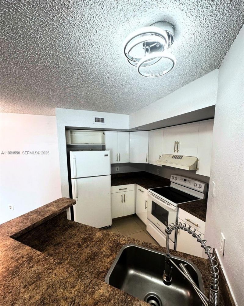 12760 Vista Isles Dr, Unit 715, Sunrise, FL 33325 Photo