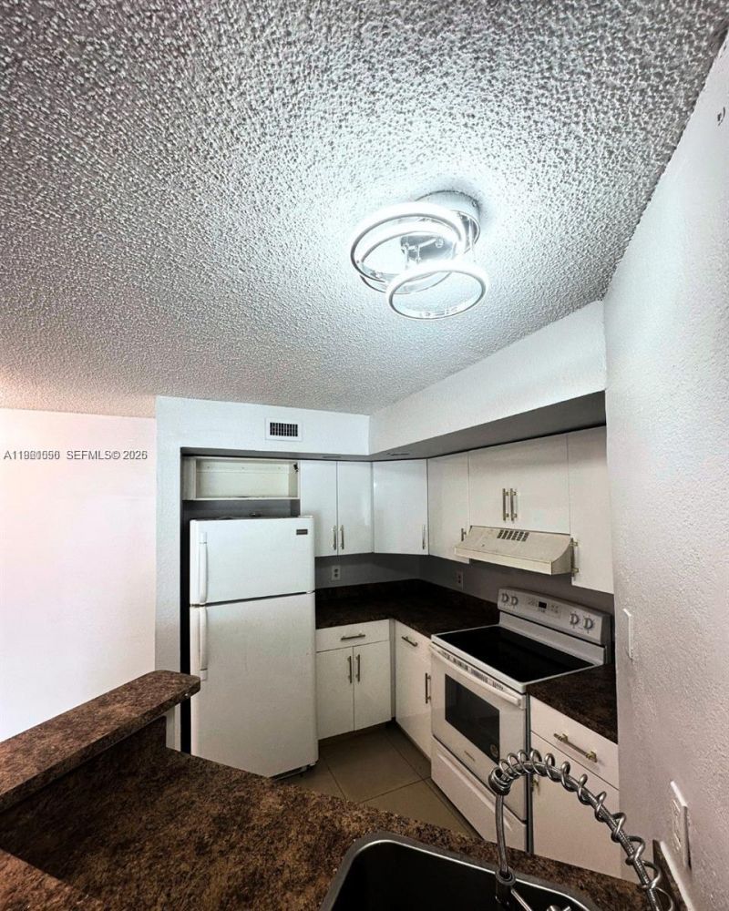 12760 Vista Isles Dr, Unit 715, Sunrise, FL 33325 Photo