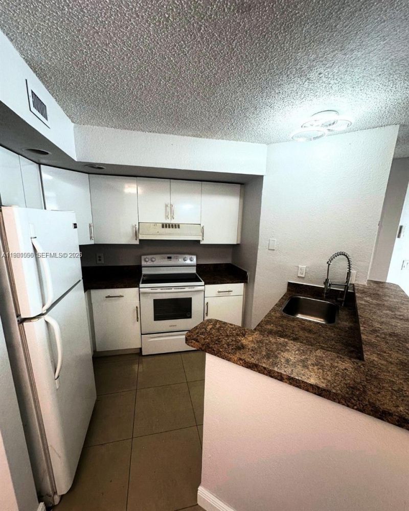 12760 Vista Isles Dr, Unit 715, Sunrise, FL 33325 Photo