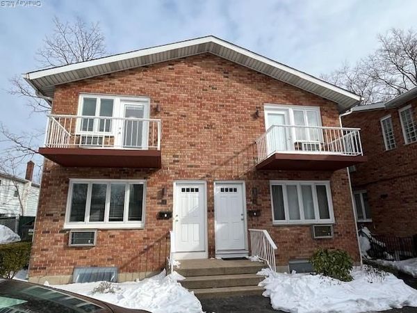 141 Manorhaven Boulevard , Unit J, Port Washington, NY 11050