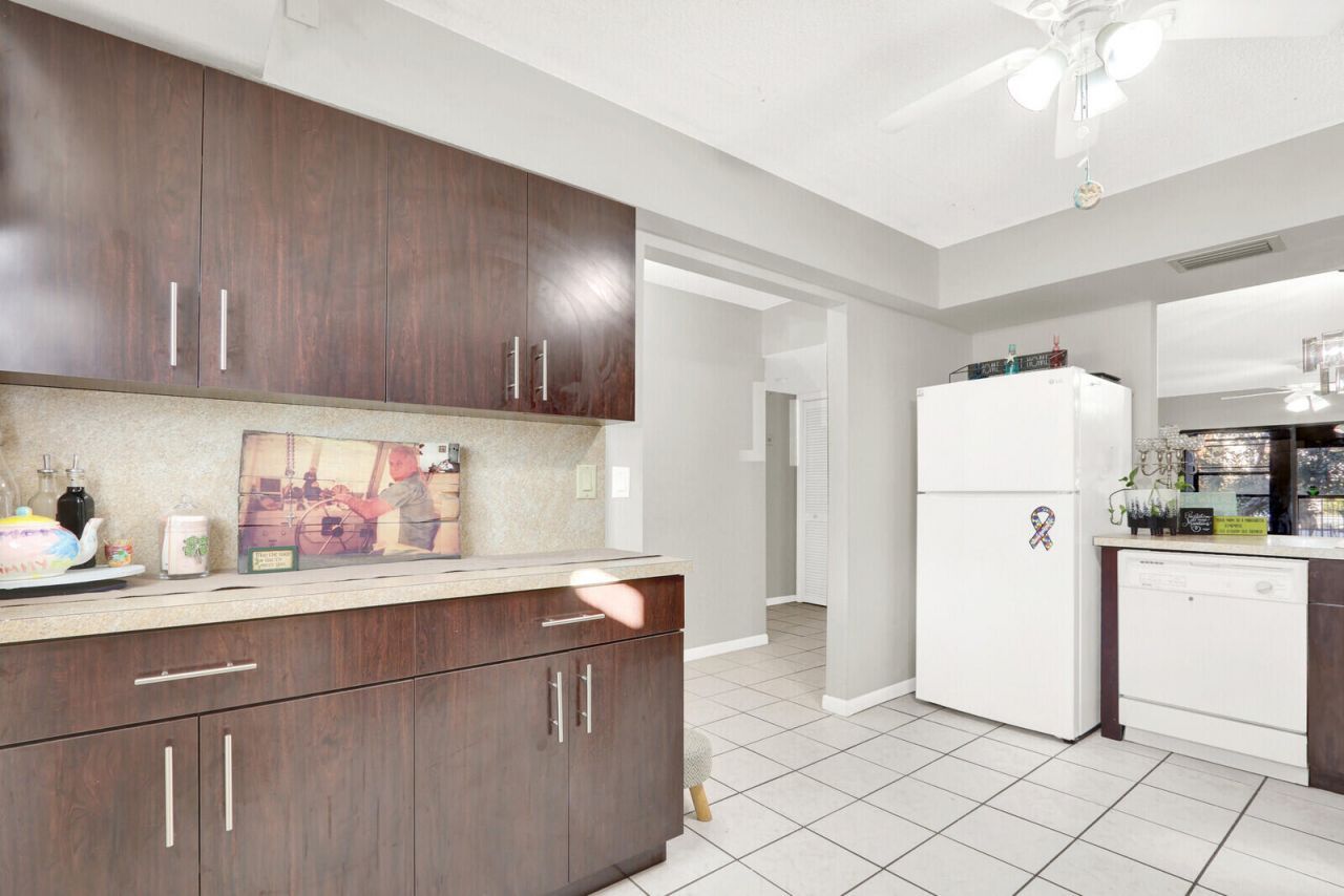 1811 SW Palm City Road, Unit A301, Stuart, FL 34994 Photo