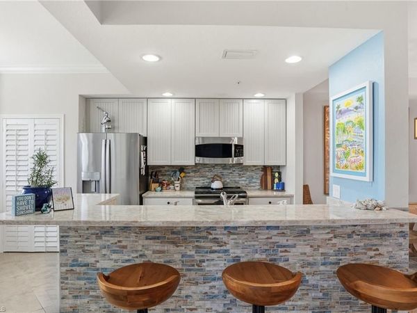 9715 Acqua CT, Unit 113, NAPLES, FL 34113