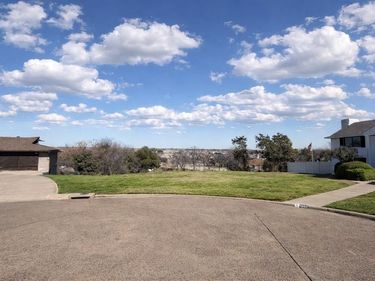 4505 Crown Knoll Circle, Dallas, TX 75232