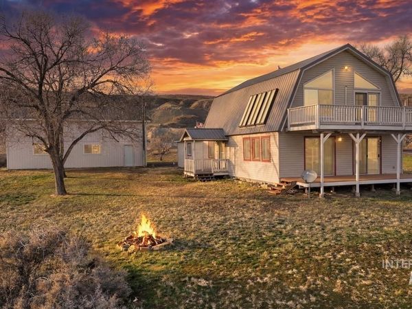 7454 S Old Bruneau, Marsing, ID 83639