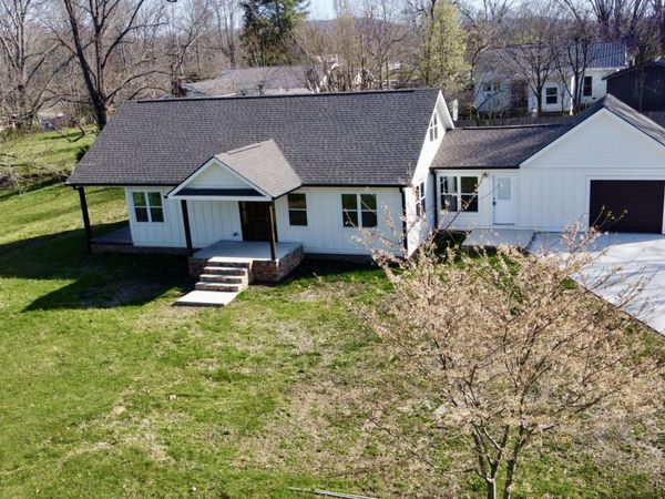 216 Lafayette St, Oneida, TN 37841