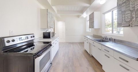 2433 Gwen Dr, Sacramento, CA 95825 Photo