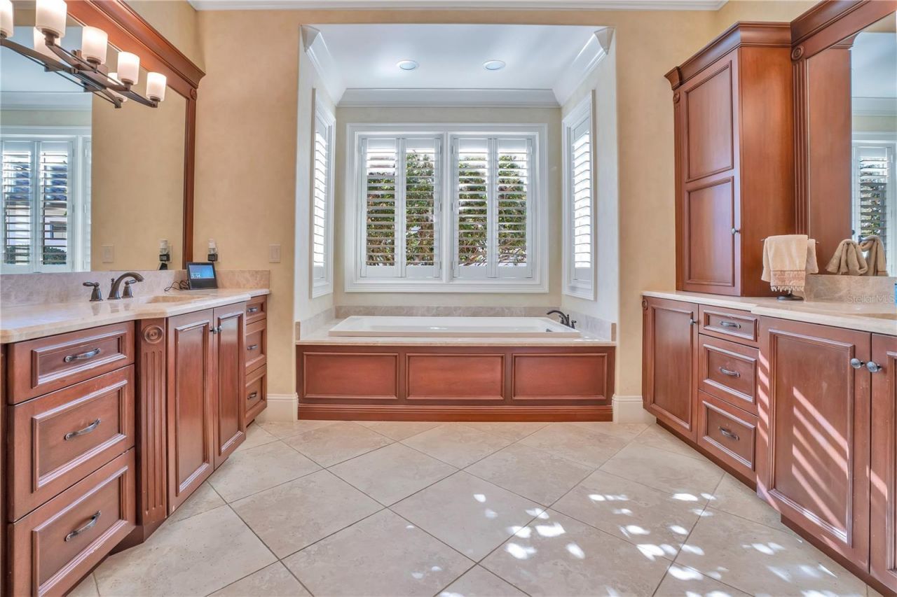 10420 Wittenberg Way, Orlando, FL 32832 Photo