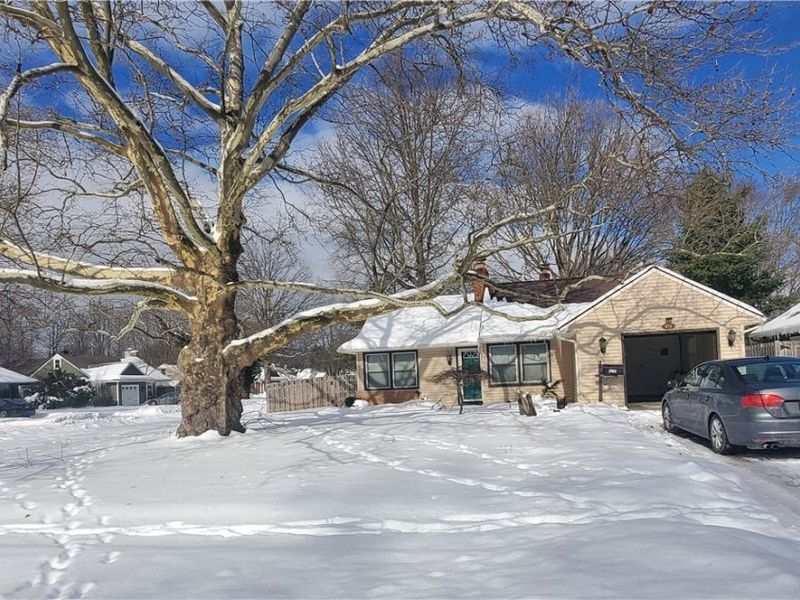 404 Crescent Drive, Berea, OH 44017 Photo 3