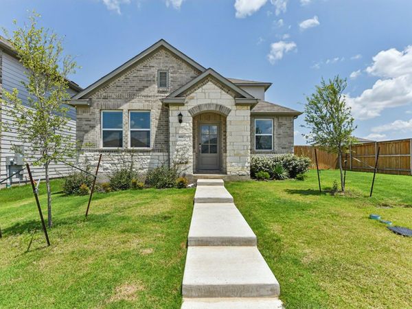 800 Long RUN, Liberty Hill, TX 78642