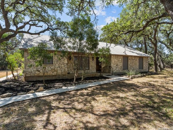 1657 Acacia Pkwy, Spring Branch, TX 78070