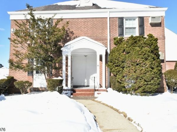 41 Elmwood Ter, Elmwood Park, NJ 07407