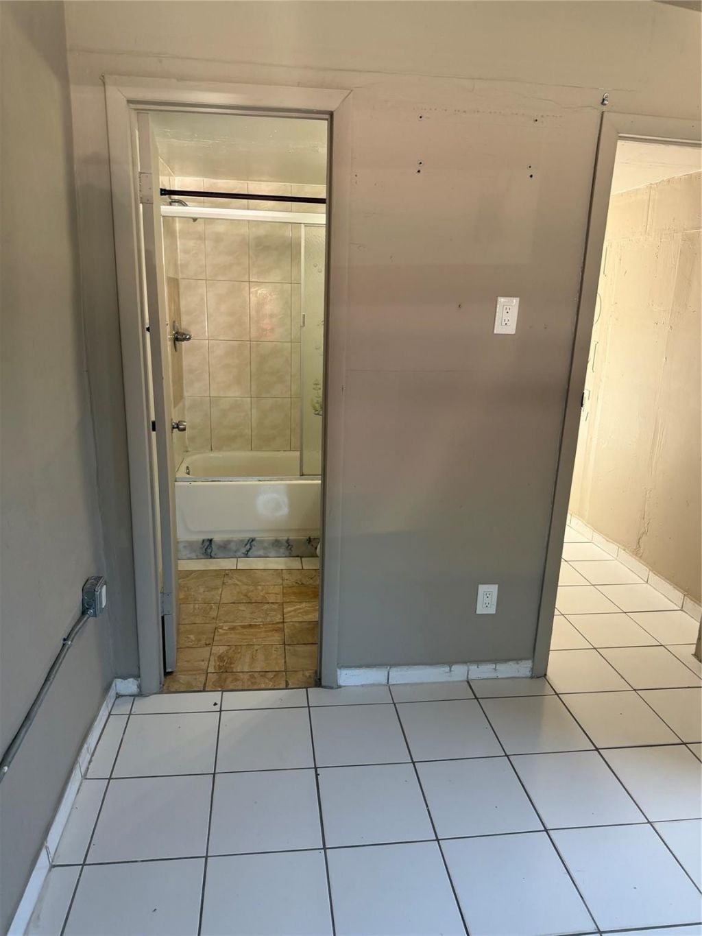 1006 NW 112th Terrace, Unit 2, Miami, FL 33168 Photo