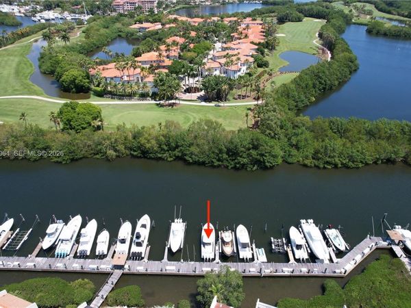 6200 SW 152nd St, Palmetto Bay, FL 33157