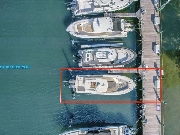 6200 SW 152nd St, Palmetto Bay, FL 33157