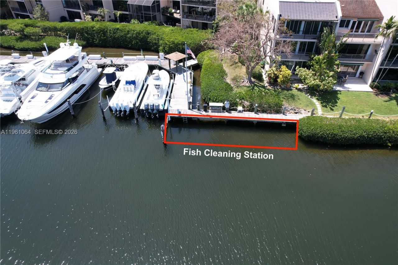 6200 SW 152nd St, Palmetto Bay, FL 33157 Photo