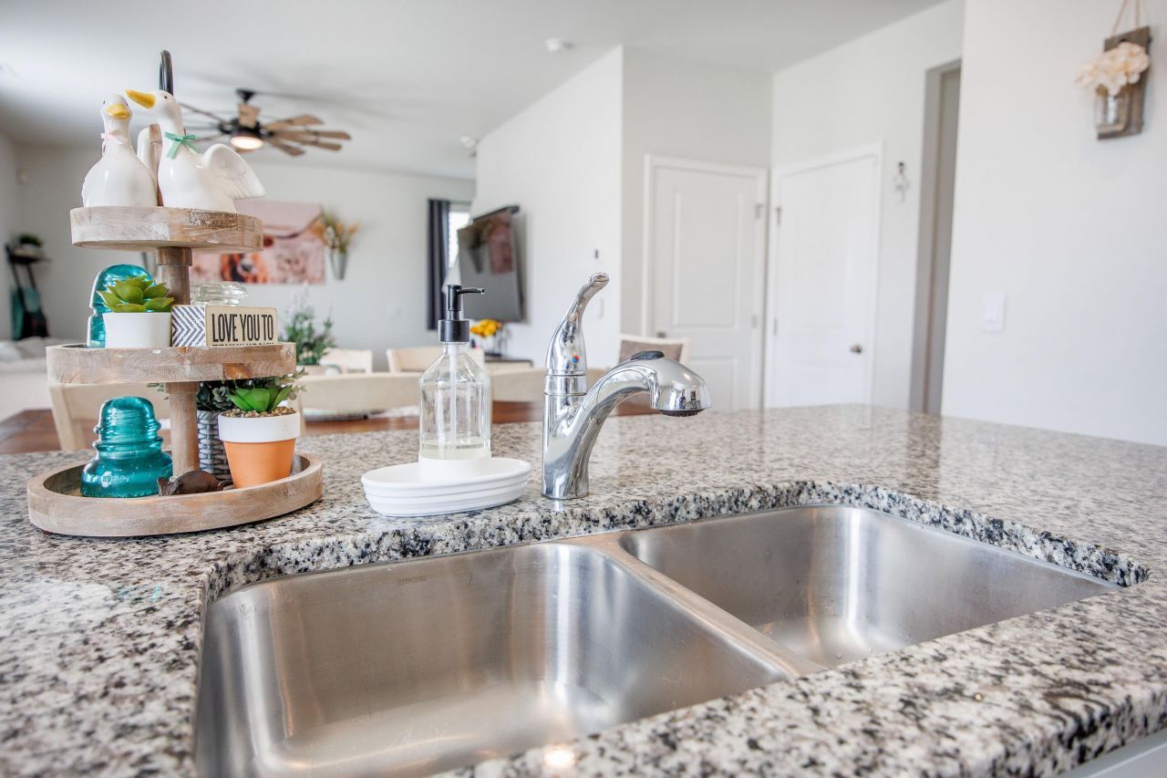 364 Lake Ridge Boulevard Photo 11