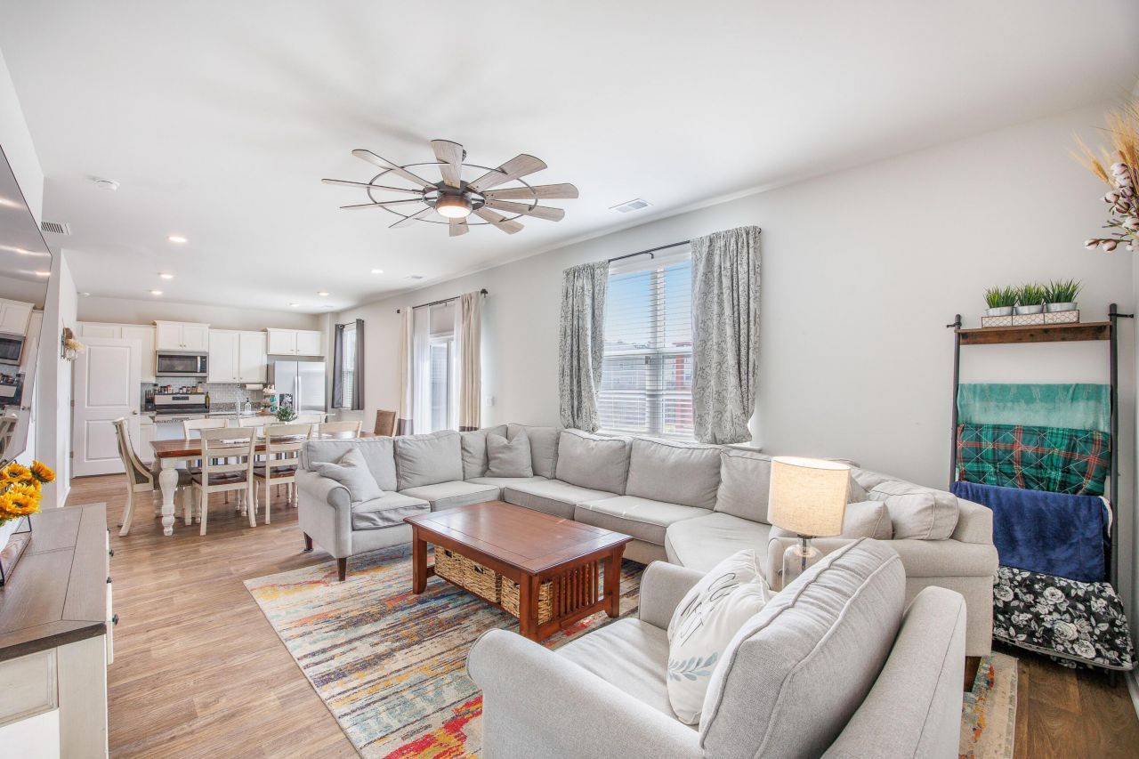 364 Lake Ridge Boulevard Photo 17