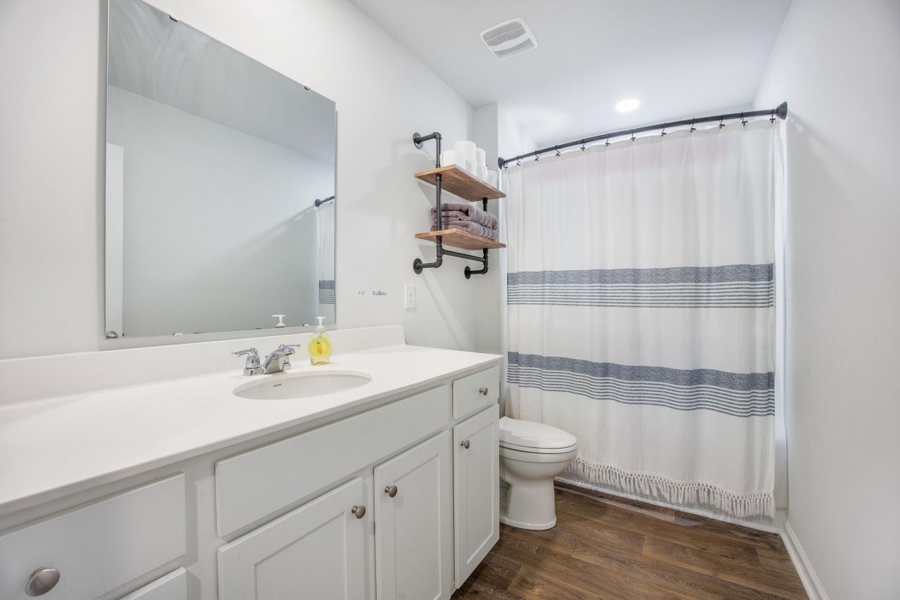 364 Lake Ridge Boulevard Photo 25