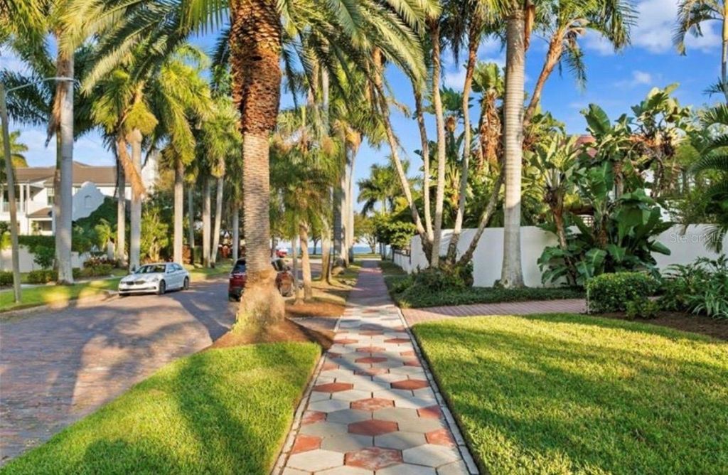 936 17th Avenue Ne, Saint Petersburg, FL 33704 Photo