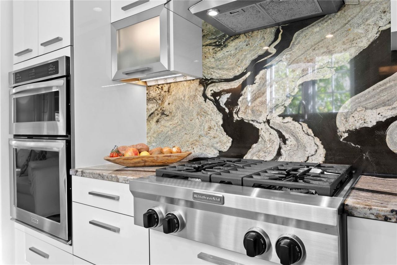 936 17th Avenue Ne, Saint Petersburg, FL 33704 Photo