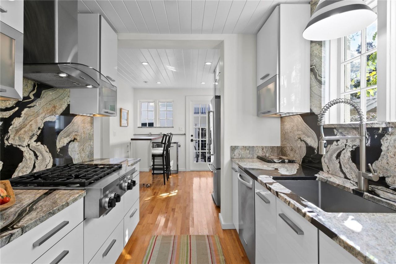 936 17th Avenue Ne, Saint Petersburg, FL 33704 Photo