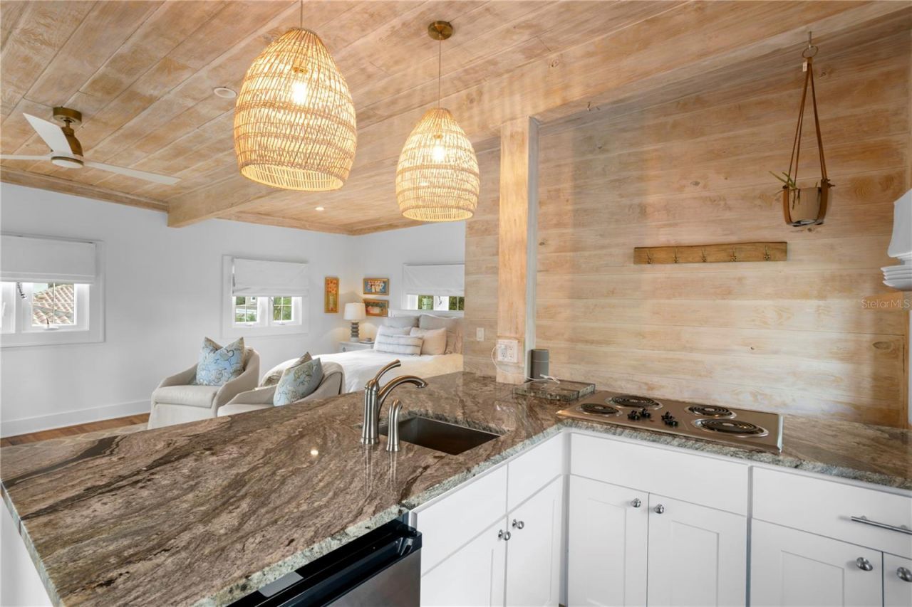 936 17th Avenue Ne, Saint Petersburg, FL 33704 Photo