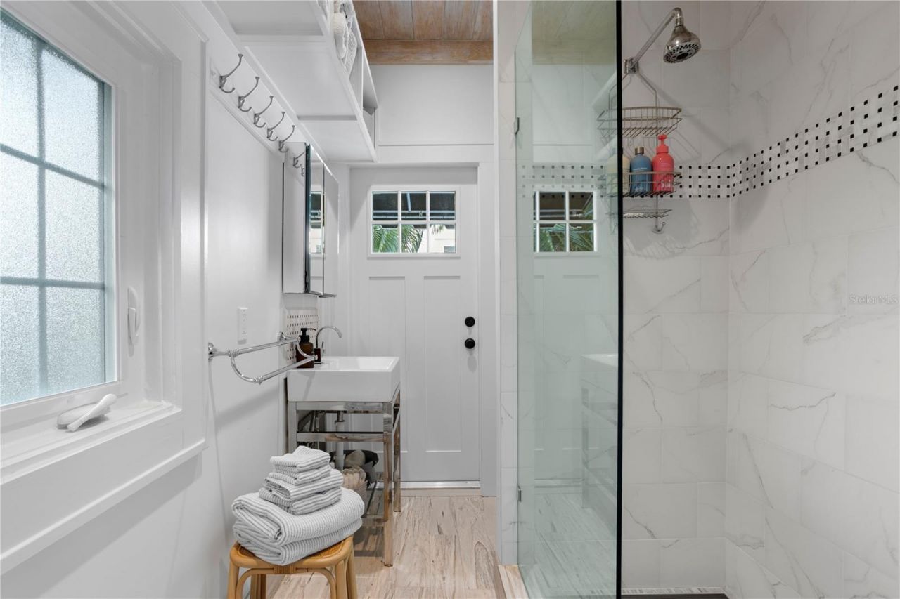 936 17th Avenue Ne, Saint Petersburg, FL 33704 Photo