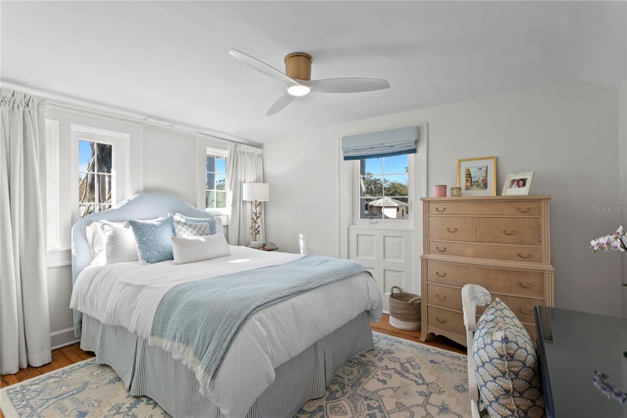 936 17th Avenue Ne, Saint Petersburg, FL 33704 Photo